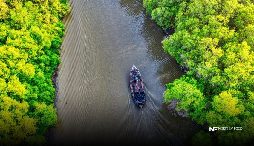 Piratas invadem barco e fazem tripulação refém no interior do Amazonas