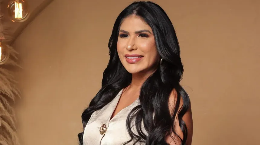 Primeira-dama de Tefé ultrapassa 1 milhão de contas alcançadas e amplia influência no digital e na política