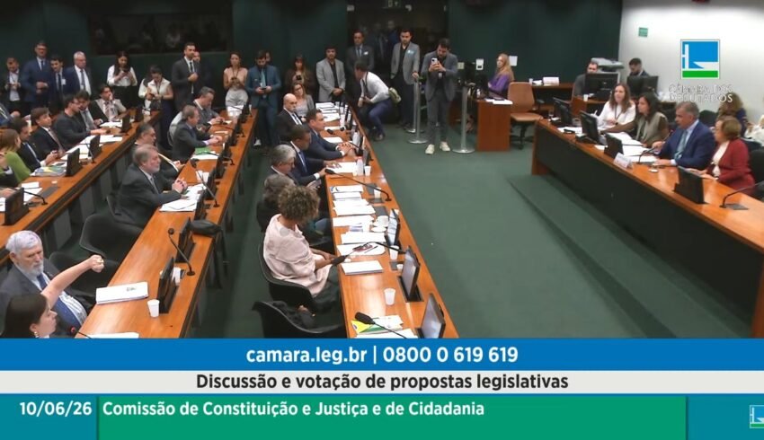 Comissão da Câmara aprova redução da maioridade penal para 16 anos