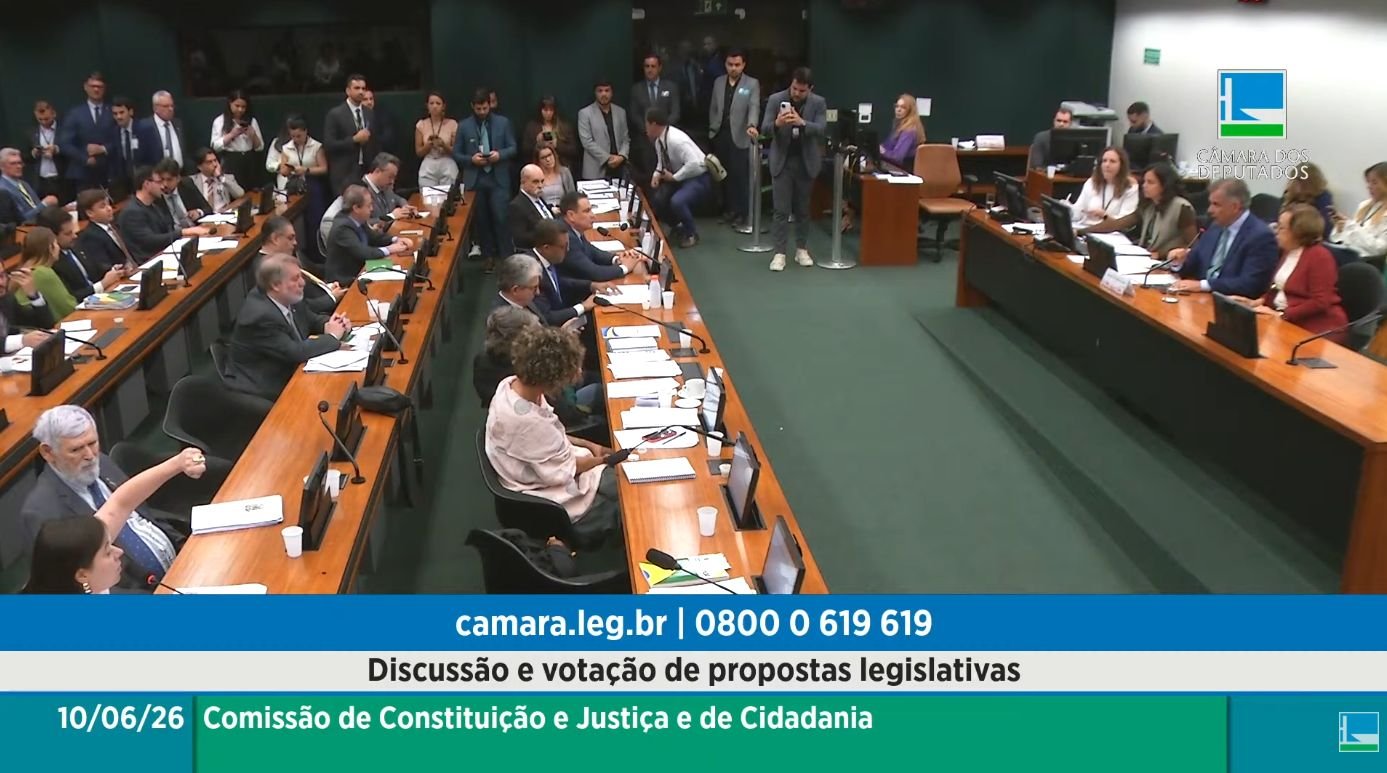 Comissão da Câmara aprova redução da maioridade penal para 16 anos