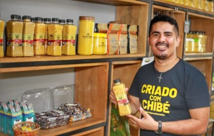Empreendedor transforma um saco de farinha em um negócio de sucesso em Manaus