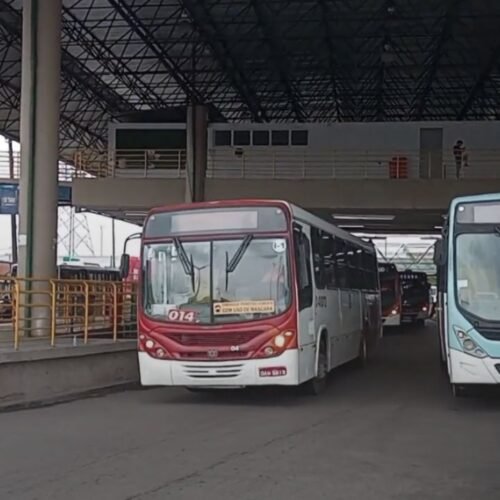 Rodoviários aprovam greve geral em Manaus e transporte público pode parar na próxima semana