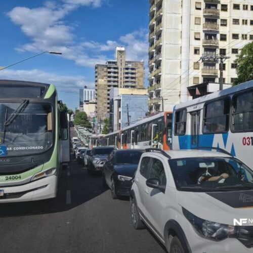 TRT-11 determina pagamento, mas prazo não é cumprido; rodoviários param e população fica sem ônibus em Manaus
