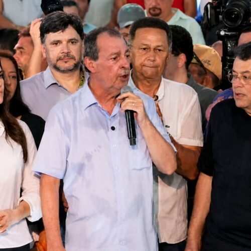 "Omar Aziz oficializa candidatura ao governo do AM com apoio de 49 prefeitos e promete revolução na saúde e educação"