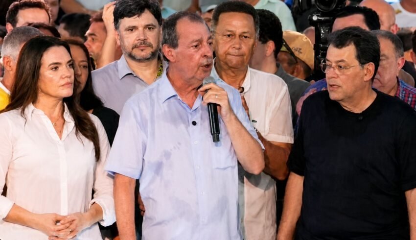 "Omar Aziz oficializa candidatura ao governo do AM com apoio de 49 prefeitos e promete revolução na saúde e educação"