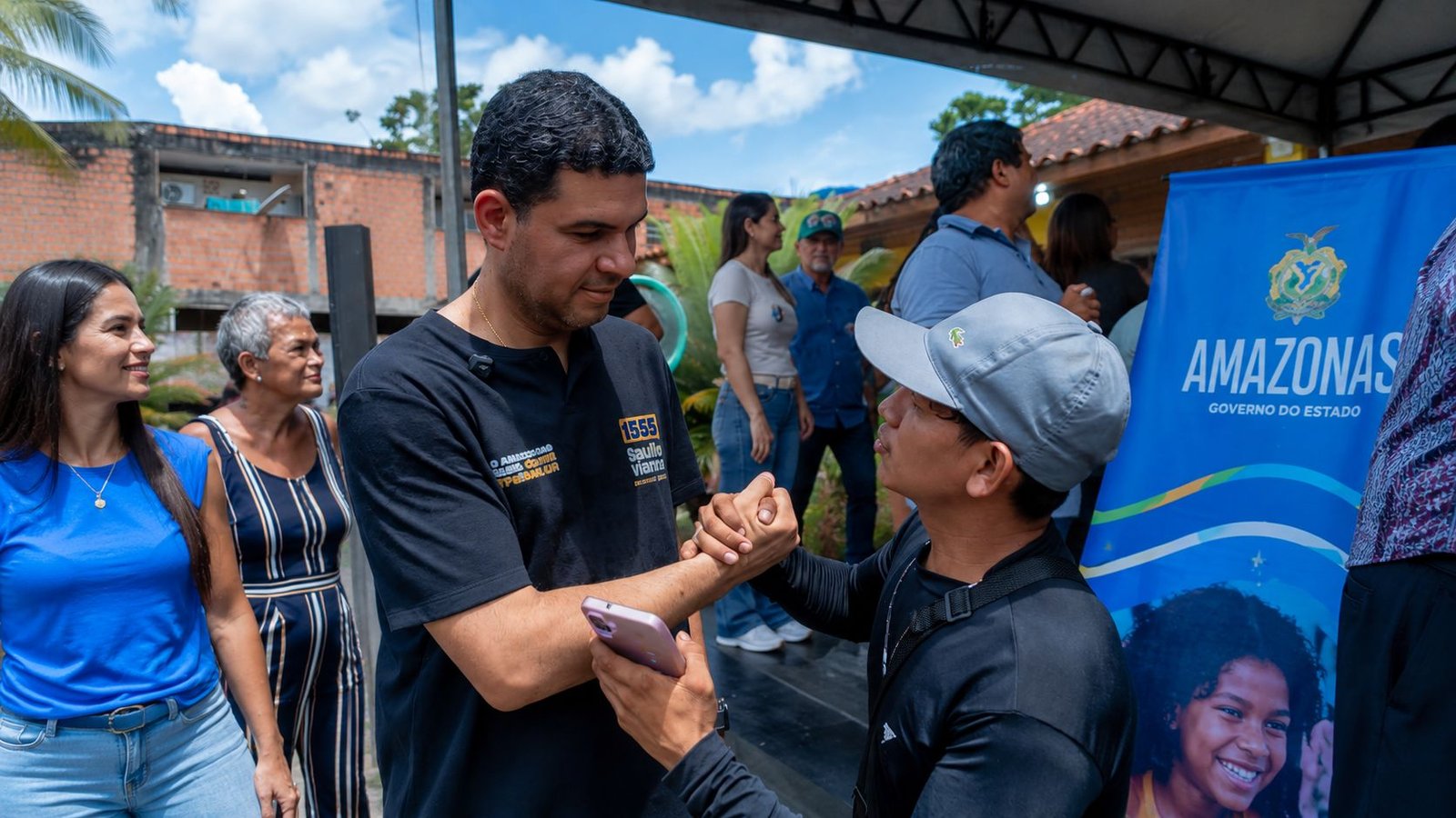Saullo Vianna reúne lideranças e moradores em Presidente Figueiredo e reforça compromisso com o município