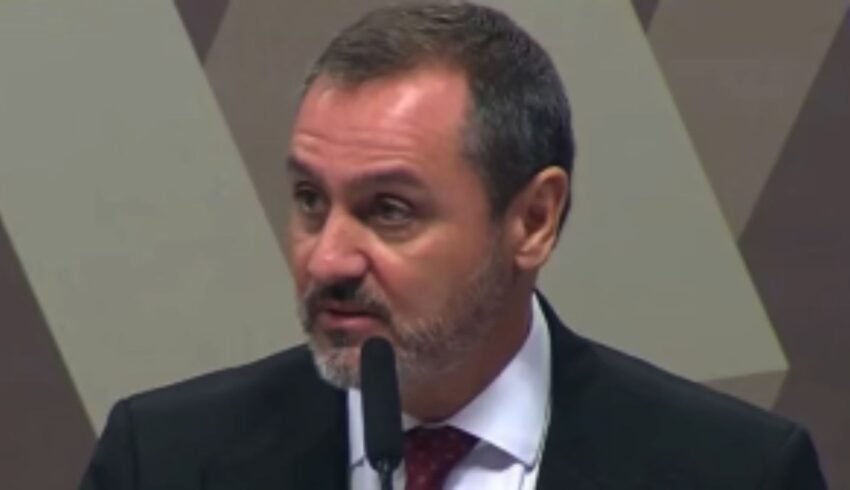 Mendonça afasta Andrei Rodrigues da direção-geral da Polícia Federal