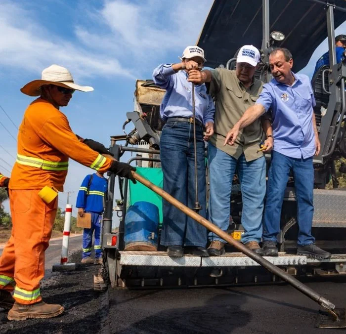 BR-319 tem seis frentes de obras; Omar fiscalizou a estrada de Manaus a Humaitá