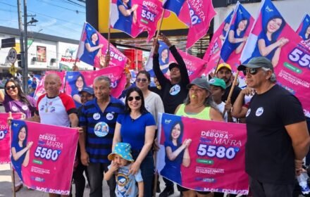 Débora Mafra ganha as ruas de Manaus e é recebida com carinho durante caminhada pelas zonas Leste, Norte e Oeste