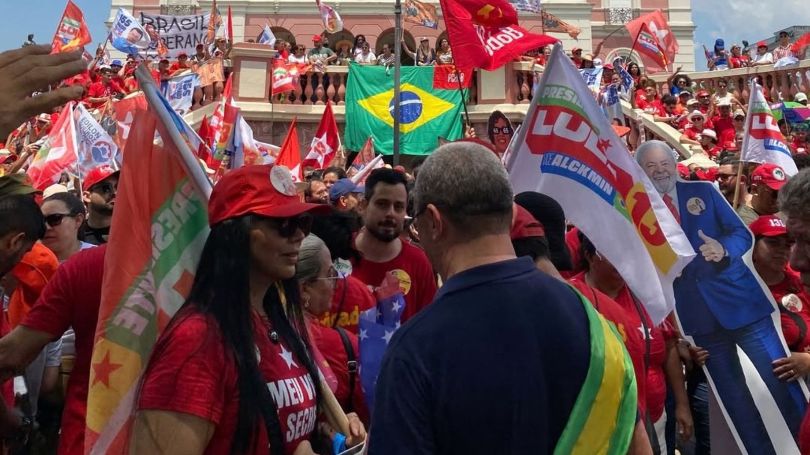 Ameaças nas redes sociais elevam tensão antes de ato pró-Lula em Manaus