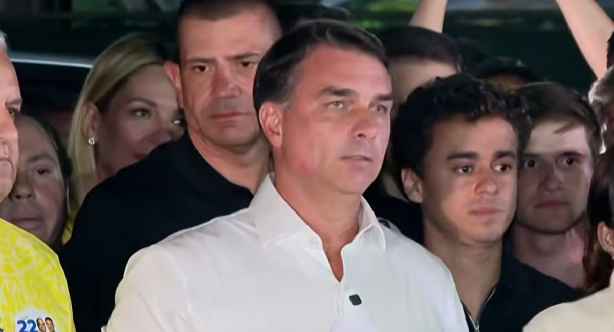 Foto: Youtube Flávio fugiu com a família para os EUA e pedirá asilo político a Trump