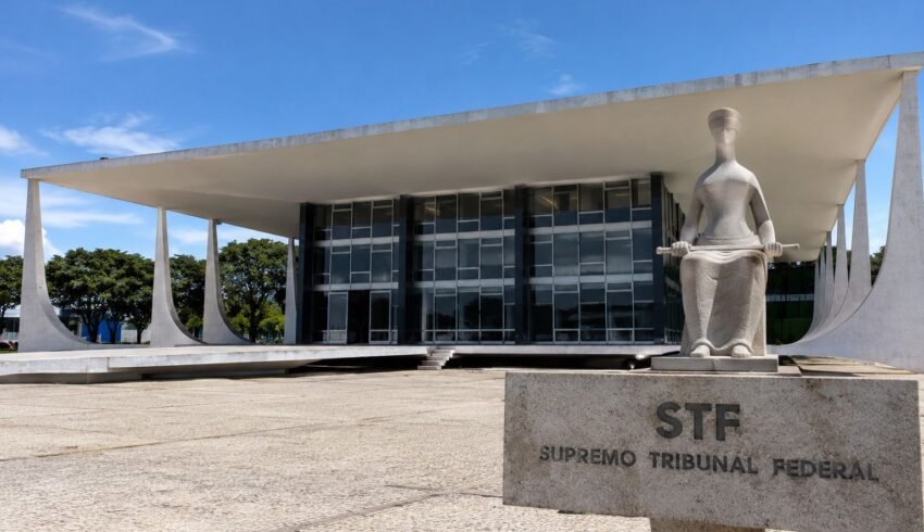 Homem é preso ao tentar invadir a sede do STF em Brasília