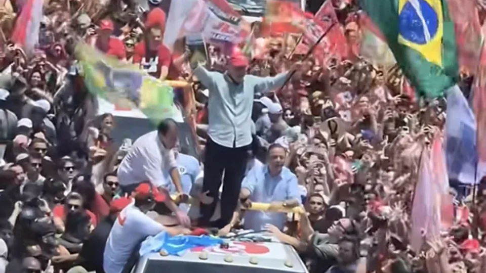 Lula vence em 57 municípios do Amazonas; Flávio ganha em Manaus e outras quatro cidades