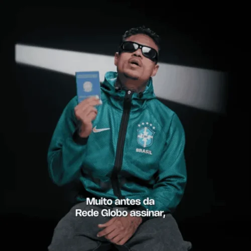 Meta derruba em menos de 1h episódio do Revelando em que MC Cabelinho expõe Flávio Bolsonaro